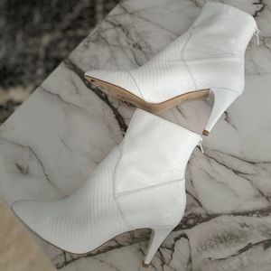 Free People Vegan Willa Ankle white Boots NWOT 8